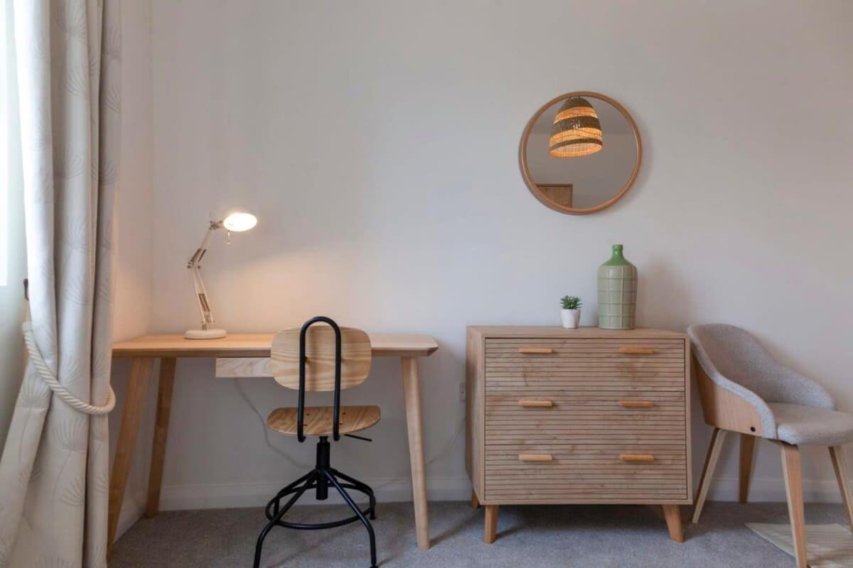 Contemporary 1 Bedroom Apartment In Ashford Ashford  Extérieur photo