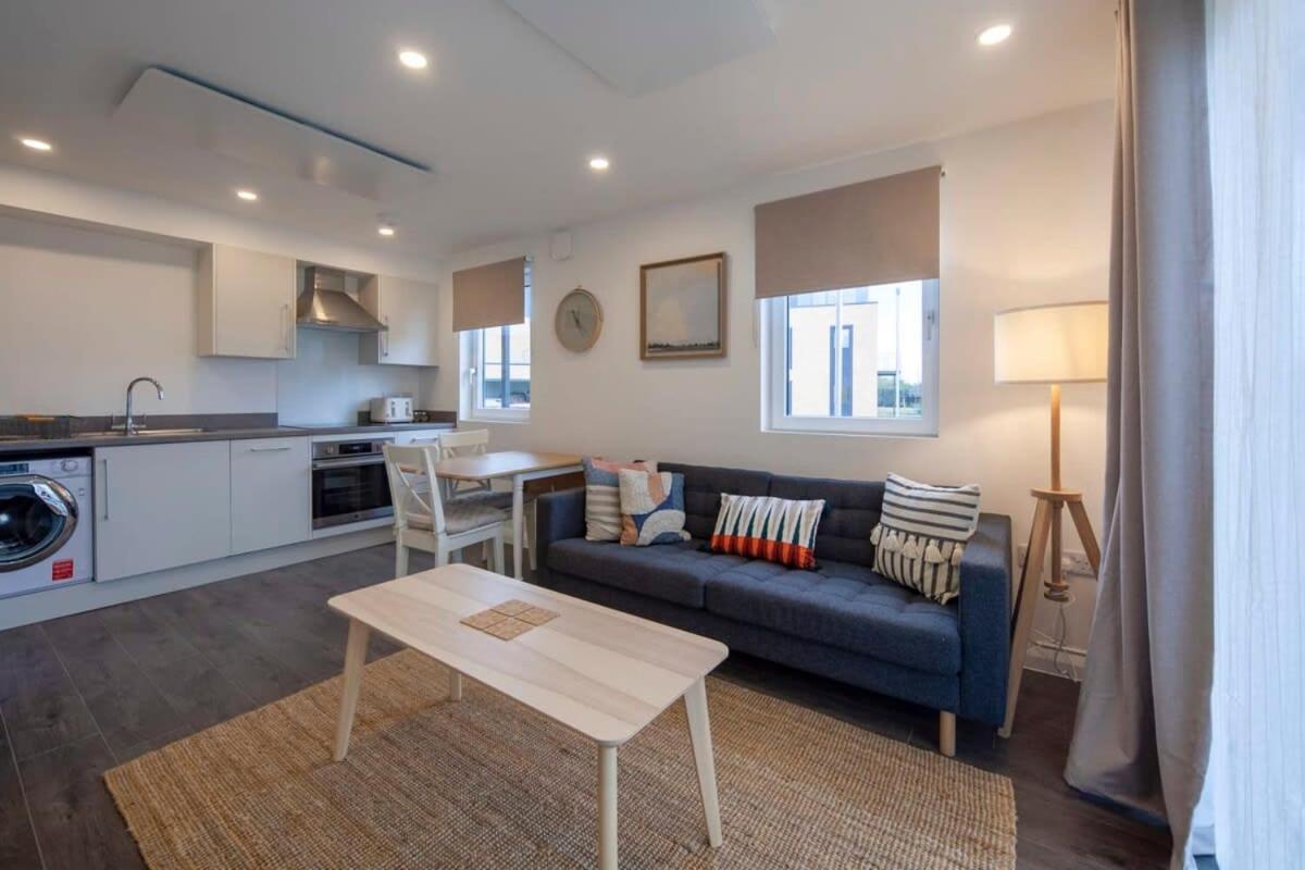 Contemporary 1 Bedroom Apartment In Ashford Ashford  Extérieur photo